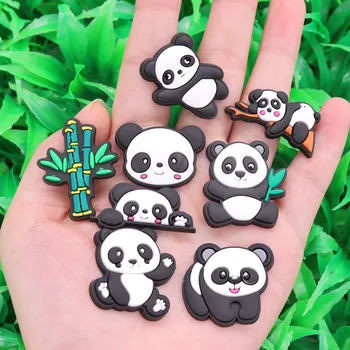 1 Adet Sevimli Panda Kedi Kişi Hayvanlar Köpek Ayak İzi Bambu Bahçe Ayakkabı Sandal Charms DIY Bebek Jıbz Toka Süslemeleri