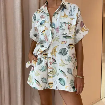 Zarif Kadın İki Parçalı şort takımı Tatil Kıyafetler Y2K INS Baskı Kısa Kollu Düğme Cep Gömlek Üst Şort Kıyafetler Eşofman