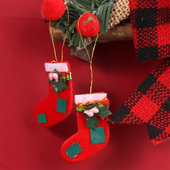 1 Adet Dollhouse Minyatür Kırmızı Noel Çorap Modeli Noel Ağacı Asılı Kolye Bebek Evi Dekor Çocuklar Oyuncak Oyna Pretend