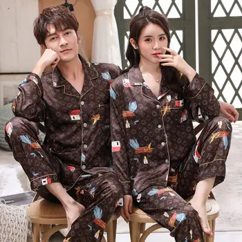 Çift Pijama Setleri Poker Desen Baskı Pijama Kahverengi Renk Kısa Kollu İpek Kıyafeti Lüks Ev Giysileri Erkekler İçin Pijama