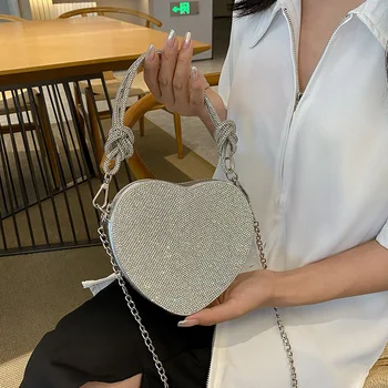 Marka Tasarımcısı Zincir Elmas PU Kadın el çantası Moda El Çantası Küçük Kalp Akşam Debriyaj Parti için
