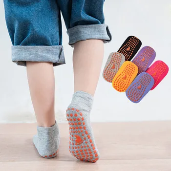 Kaymaz Silikon Alt Bebek Kısa Çorap Yumuşak Nefes Ter Emme Rahat Yürümeye Başlayan Çocuk Kız Kat Çorap Bebek 짧은양말