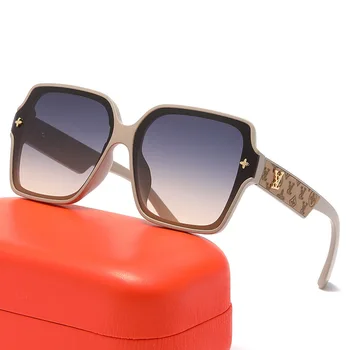 Yeni Kadın Moda Tasarımcısı güneş gözlüğü Bayanlar Renkli Vintage Kare Güneş Gözlüğü Erkek Gözlük Harfler Gafas De Sol Mujer