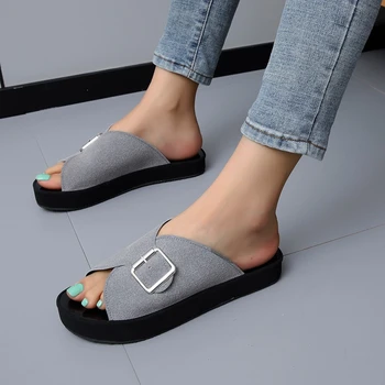Kadın Terlik 2023 Yeni Yaz Moda Metal Toka Kadın Flats Sandalet Rahat Platform Bayanlar Slaytlar Kadın plaj ayakkabısı