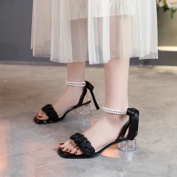 2023 Yaz Kare Kafa İnci Zincir Geri Bağlama Moda Peri Tarzı Katı Kristal Topuk kadın Sandalet Rahat Tek Ayakkabı