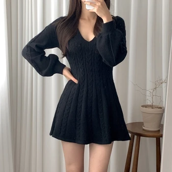 Kore Katı Kısa elbise Y2K Bir Çizgi V Yaka Uzun Kollu Örme Elbise Kadınlar Temel Sonbahar Streetwear Şık Katlanmış Retro Elbise Elbise