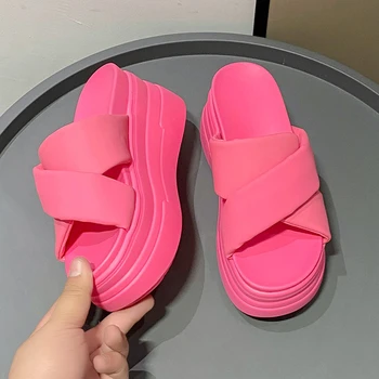 Yaz Kadın Terlik Flip-Flop Bayanlar plaj ayakkabısı Kama Topuklu Ayakkabılar Yeni Kadın Yüksek Platform Terlik Yeşil Dış Sandalet 9CM