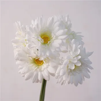 Simülasyon Lateks Beyaz Papatya Buketi Gerçek Dokunmatik Sahte Çiçekler Ev Dekor Yapay Çiçek Papatyalar Yeşil Bitki Düğün Dekorasyon