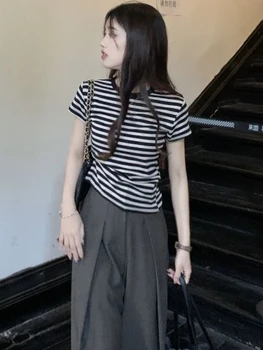 Çizgili T-Shirt Kadın Klasik Basit Tasarım Tüm Maç Kore Tarzı Yaz Rahat Streetwear Retro Temel Bayanlar İnce Günlük Moda