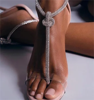 2023 Kristal Kayış Kadın Sandalet Peep Toe Cut-out Beyaz Düğün Ayakkabı Gelin Taklidi Gladyatör Sandalet Tasarımcı Sandalet