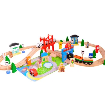 [Komik] 80 adet / takım Ahşap DIY montaj simülasyon Demiryolu tren model arabalar yapı taşları eğitim oyuncaklar bebek manyetik dönüşlü dünya