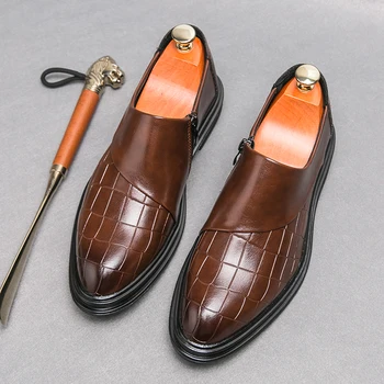 Erkek deri ayakkabı Yaz 2023 Yeni gündelik erkek ayakkabısı Slip-on Yumuşak Taban Nefes Sığ Düz sürüş ayakkabısı Loafer'lar erkekler için